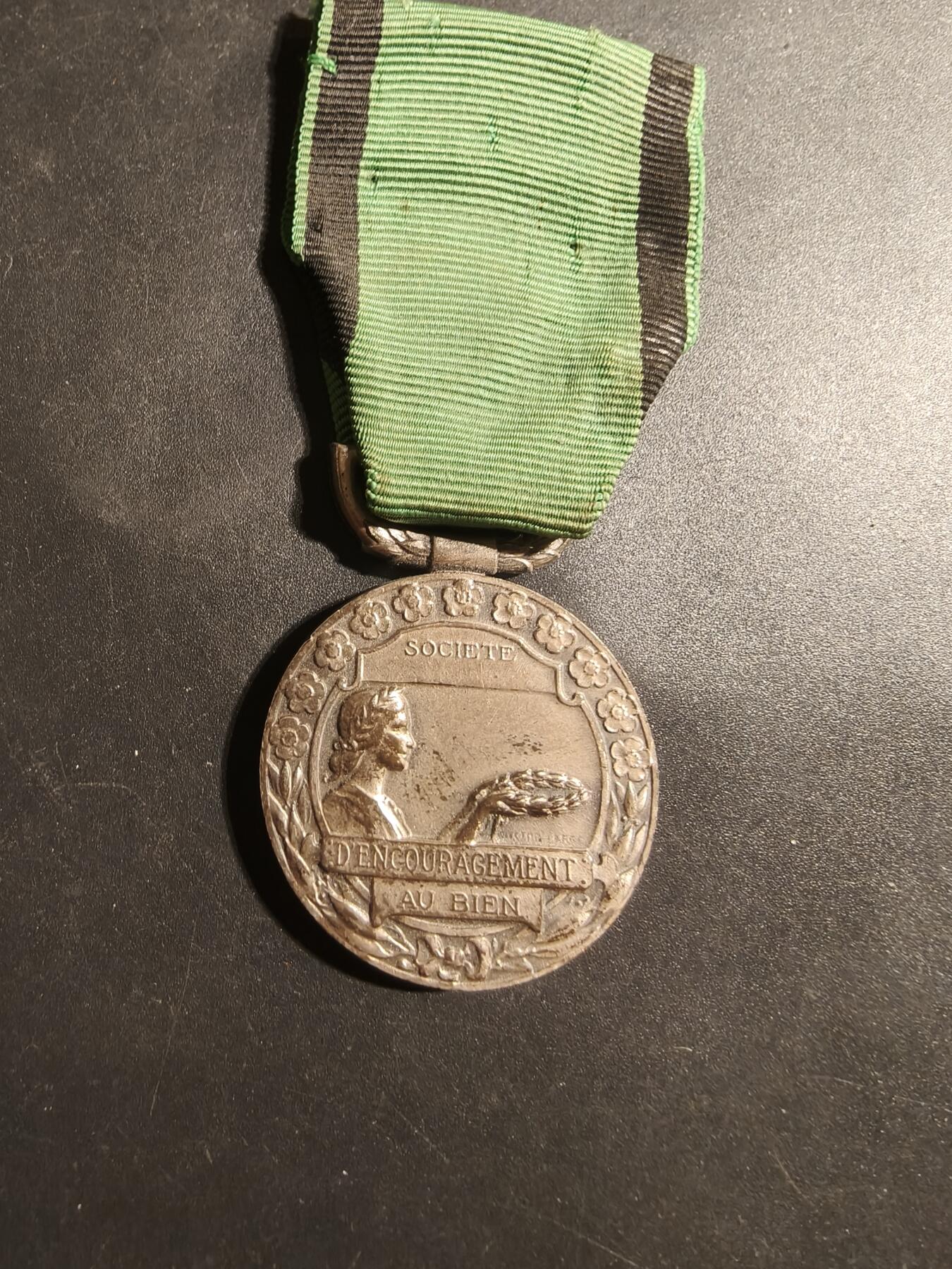 老王徽章第179期 法国银级国家鼓励慈善发展协会奖章