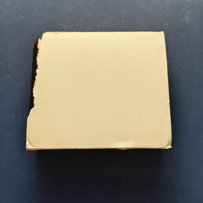 【全场包邮】纯粹捡漏拍499场 - 特克斯和凯克斯群岛1980年5克朗蒙巴顿伯爵精制纪念银币【32毫米14.58克50%，纯银价约219元（按30元银价折算）】-盒证全