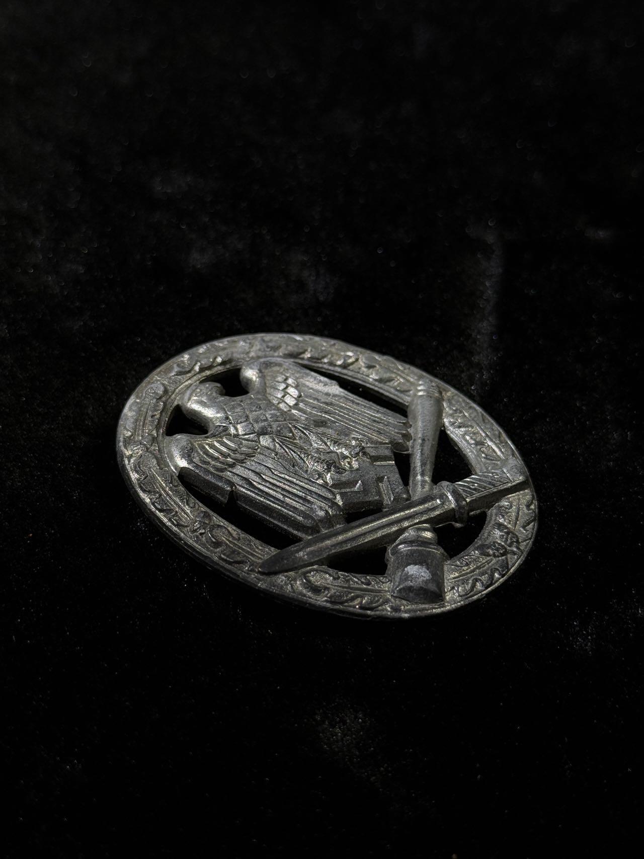 戎马世界章牌大赏第110期 德国普通突击奖章 锌制