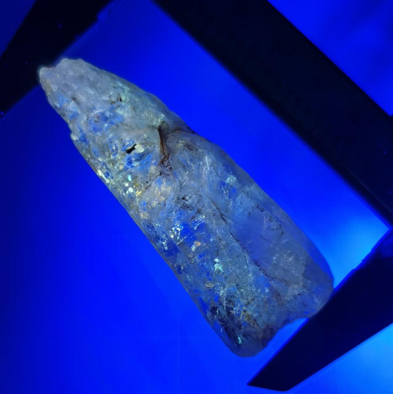 七河·世界币章矿标杂件每周小拍（总第35期）（本场周二结标） 藏家出品X698（7）马达加斯加红泥油胆水晶 本件拍品由合作藏家邮寄