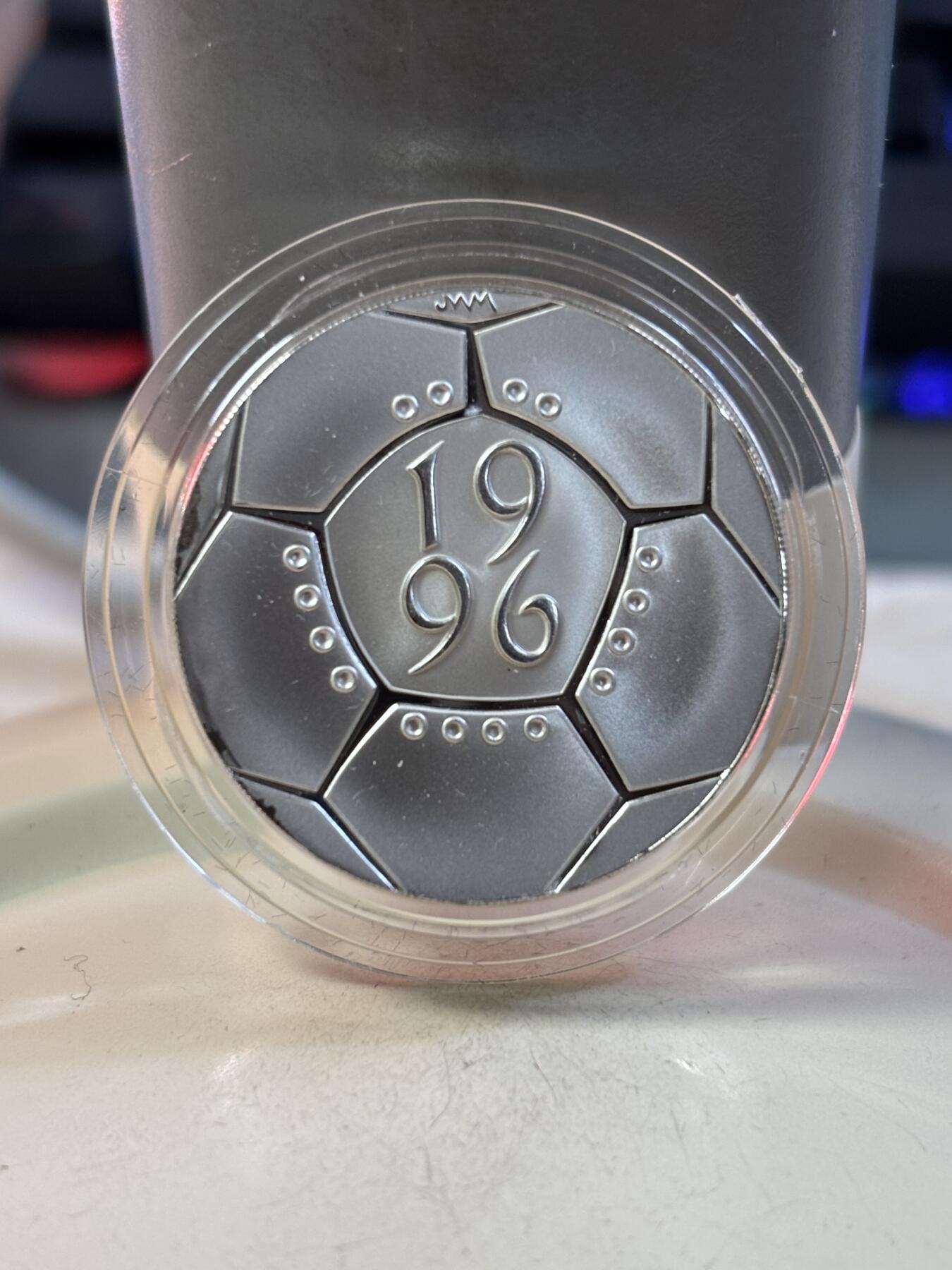 第189期拍卖 英国1996年1996年足球欧洲杯 2英镑精制银币，925银 15.98克 发行量：50000枚