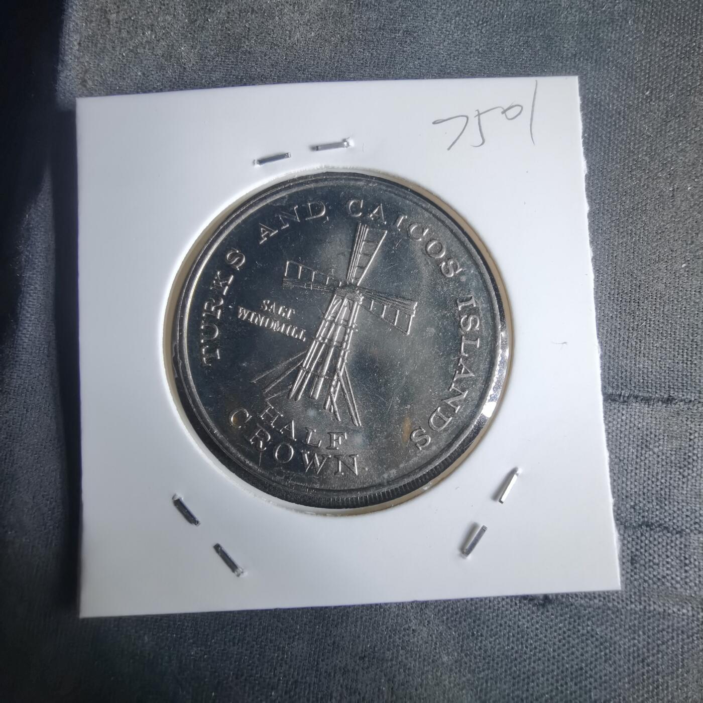 沼泽如烟--第975场 特克斯和凯科斯1981年半克朗