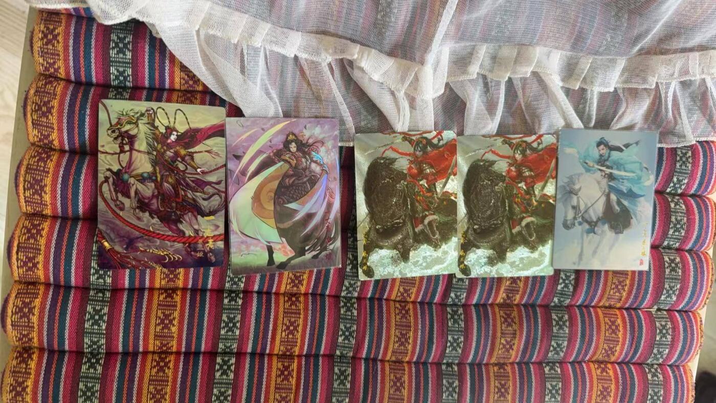 光影卡牌第29期，各家亲签，各家套卡，持续收拍品 扈三娘5张，张墨一，星宿，龙耀，大师兄，粗闪＋普卡＋彩闪等