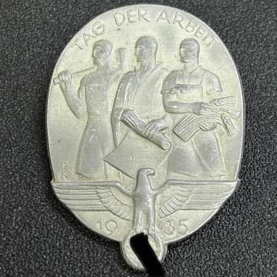 西秦中古拍卖第七十四期 -  德三 1935年劳动节纪念章