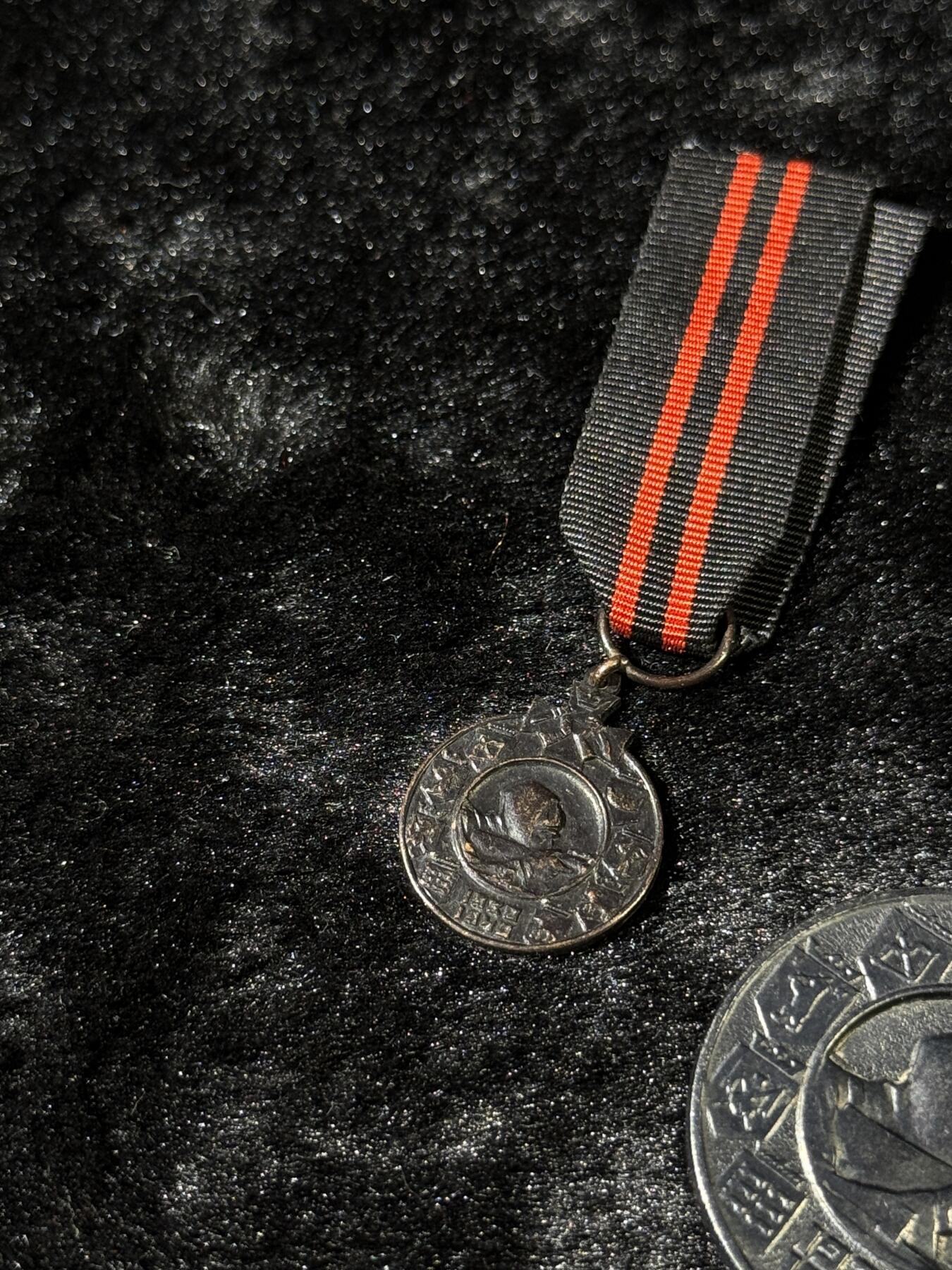 戎马世界章牌大赏第110期 芬兰冬季战争奖章，带mini章