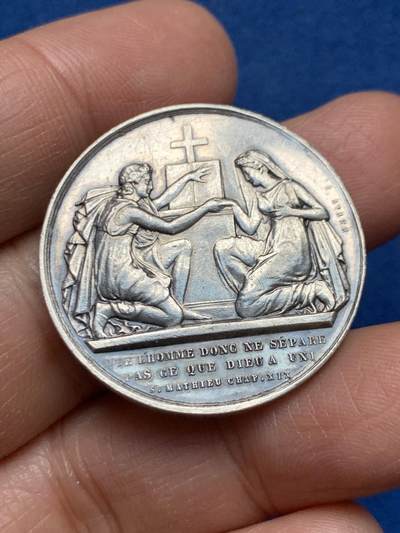 《竞宝斋》第461场 周日，周一，2场连拍 （全场包邮）欢迎送拍 - 法国婚礼银章 蜜蜂银标 13.8克 31.6mm