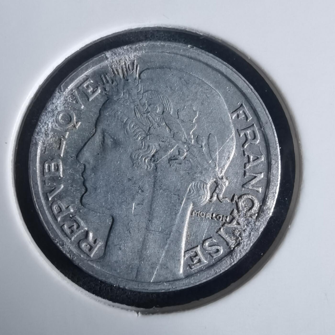 沼泽如烟--第975场 法国1944年50分