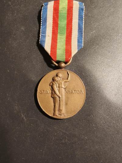 老王徽章第179期 - 法国铜级铁路工人避难所纪念章