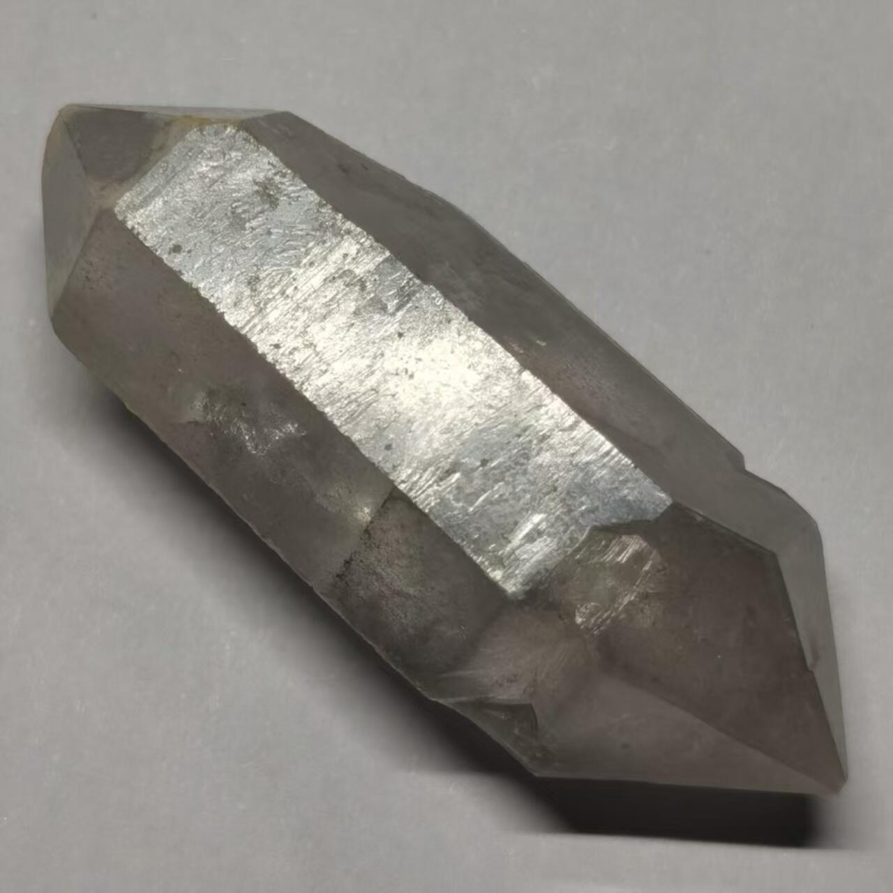 七河·世界币章矿标杂件每周小拍（总第35期）（本场周二结标） 藏家出品X697（25） 云贵闪灵水晶原石 双尖 本件拍品由合作藏家邮寄