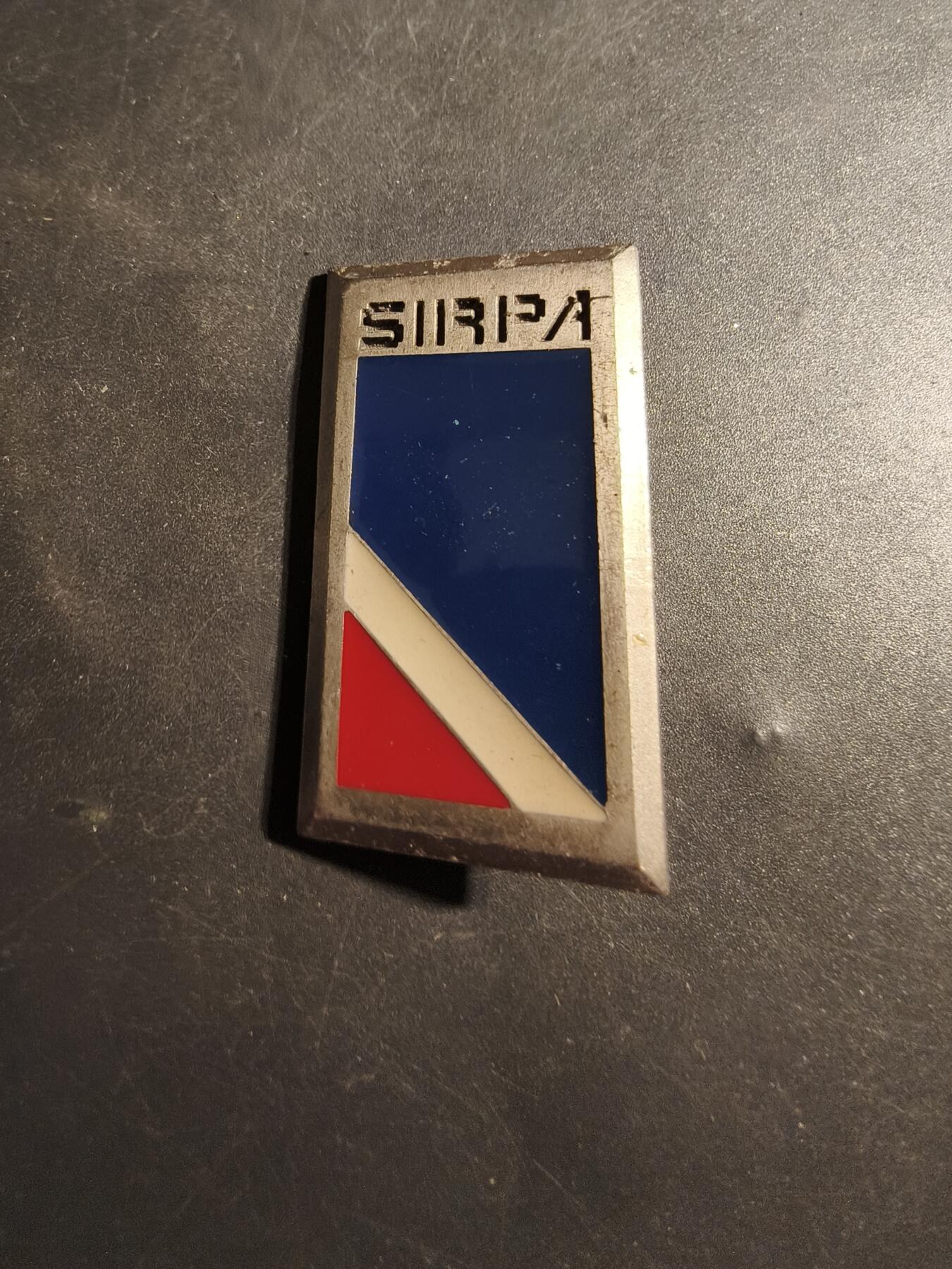 老王徽章第179期 法国武装部队信息与公共关系部证章