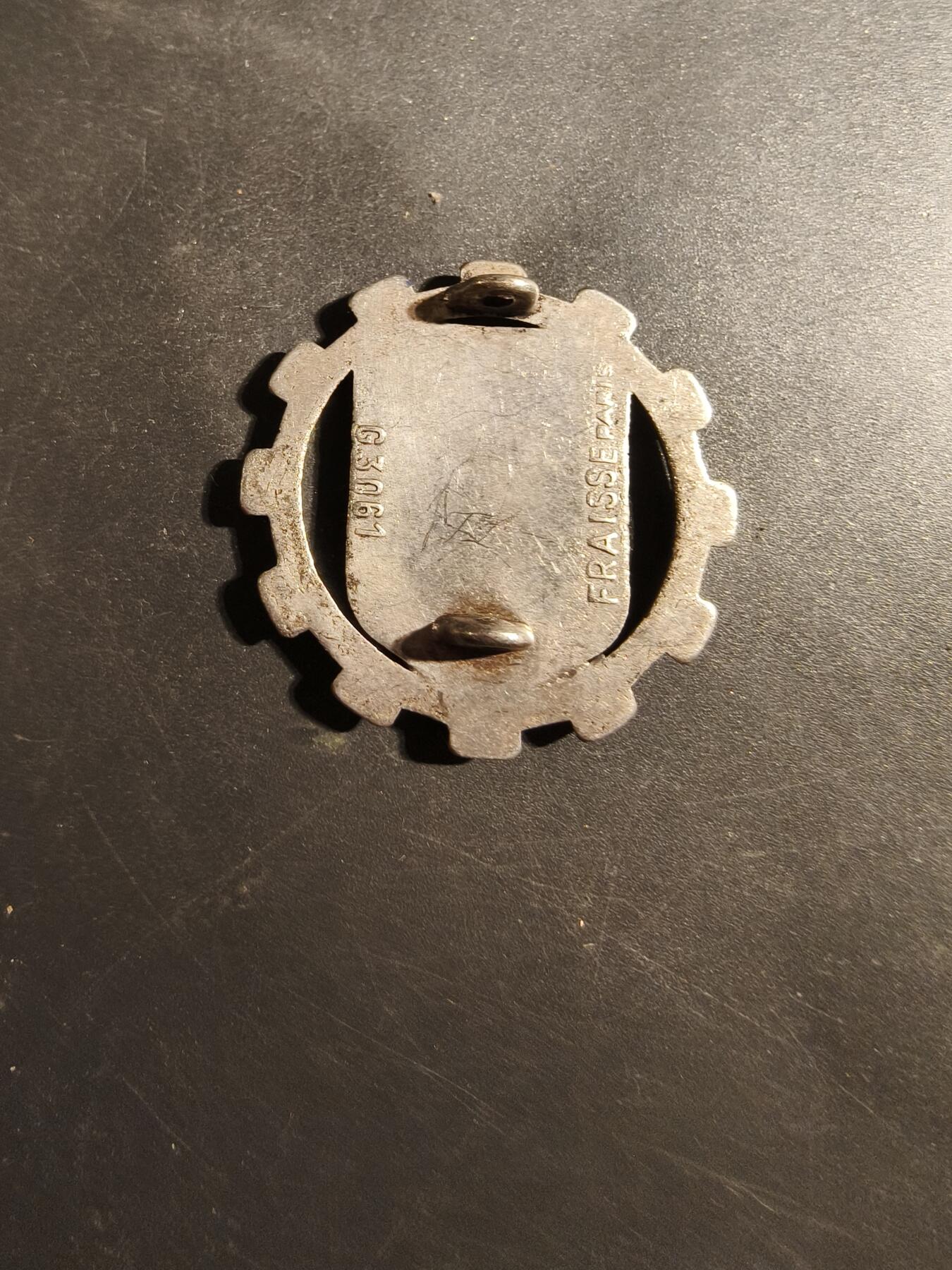 老王徽章第179期 法国陆军第106防御区运输团证章