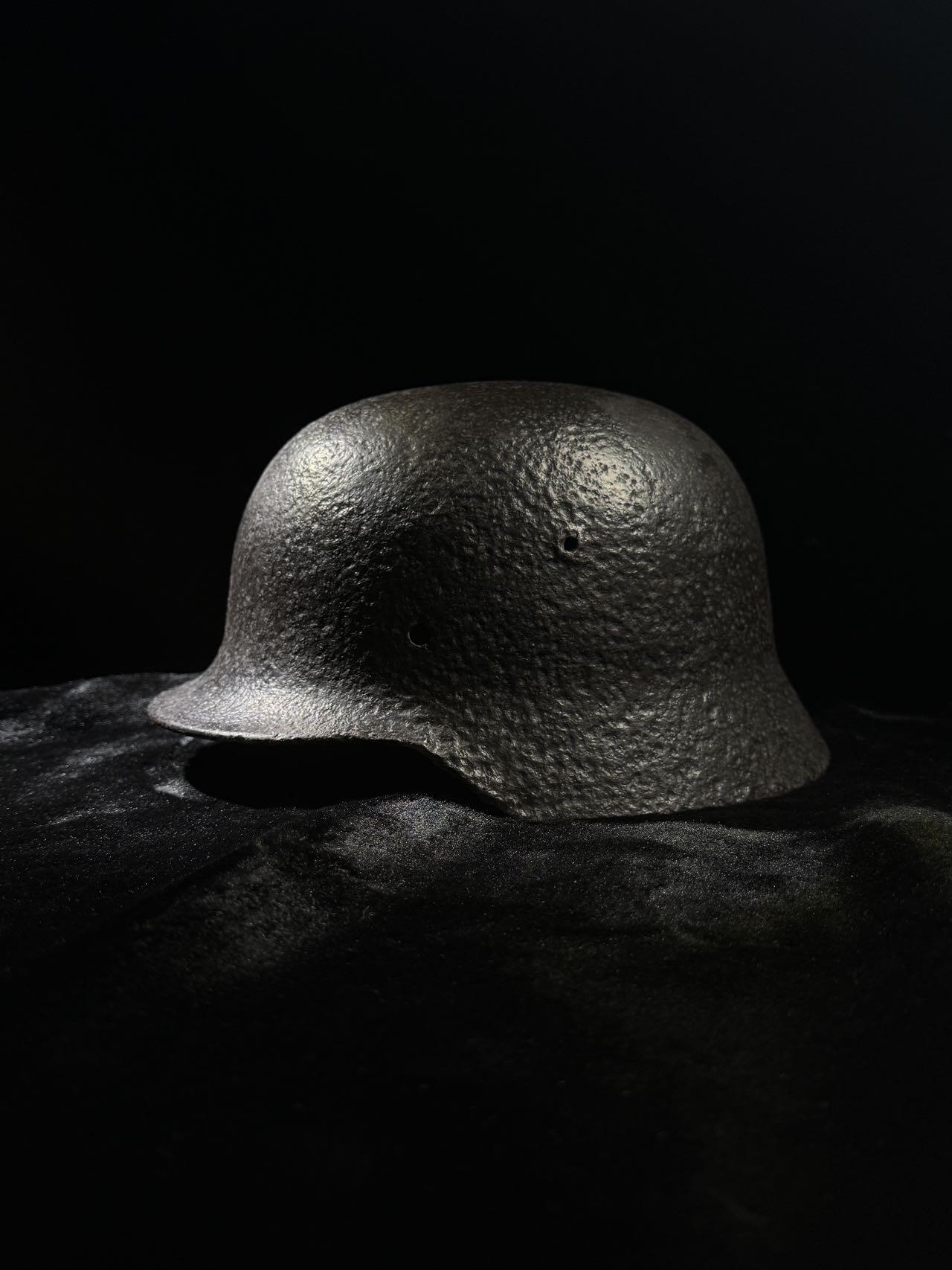 戎马世界章牌大赏第110期 二战德国m40头盔，疑似挖土后修复