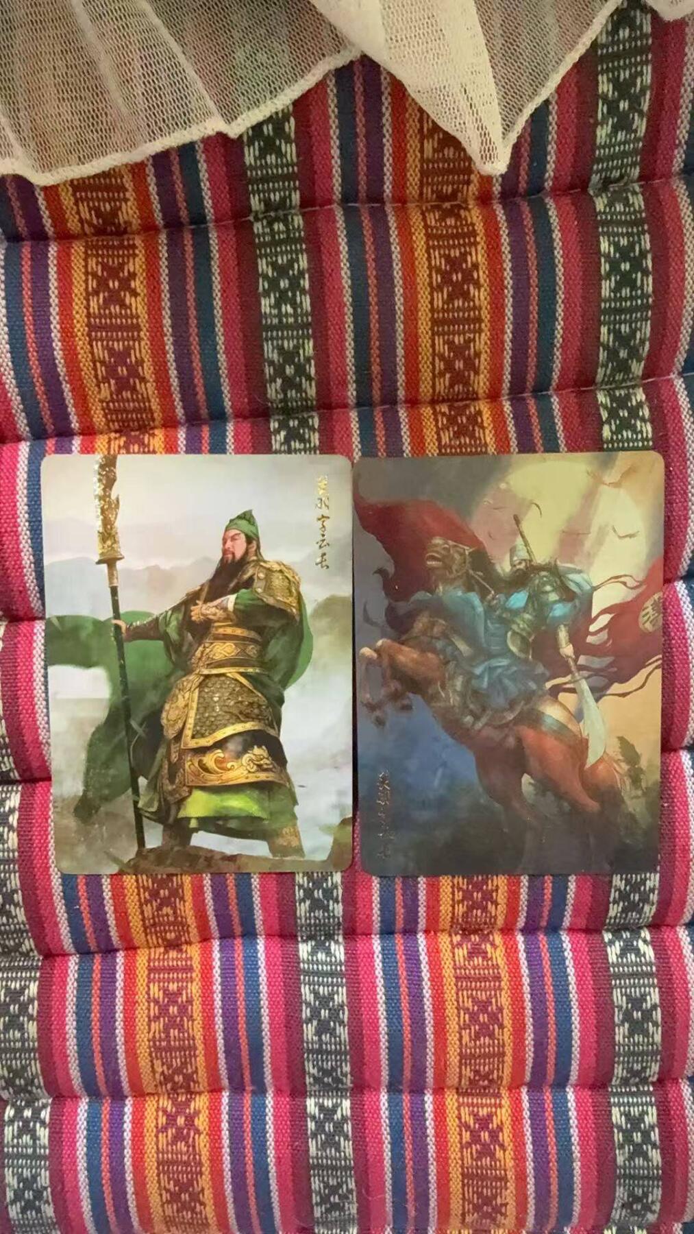 光影卡牌第29期，各家亲签，各家套卡，持续收拍品 燎原关公钻石闪一对