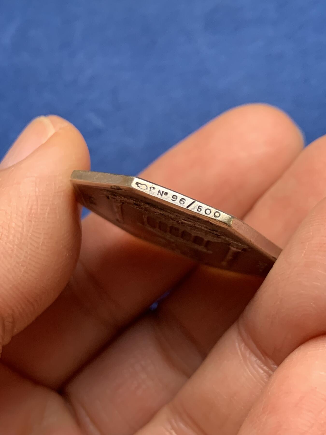 《竞宝斋》第461场 周日，周一，2场连拍 （全场包邮）欢迎送拍 法国八角型银质奖章，丰饶角 96/500边铭，首见品种。直径：30mm，重：14.95g