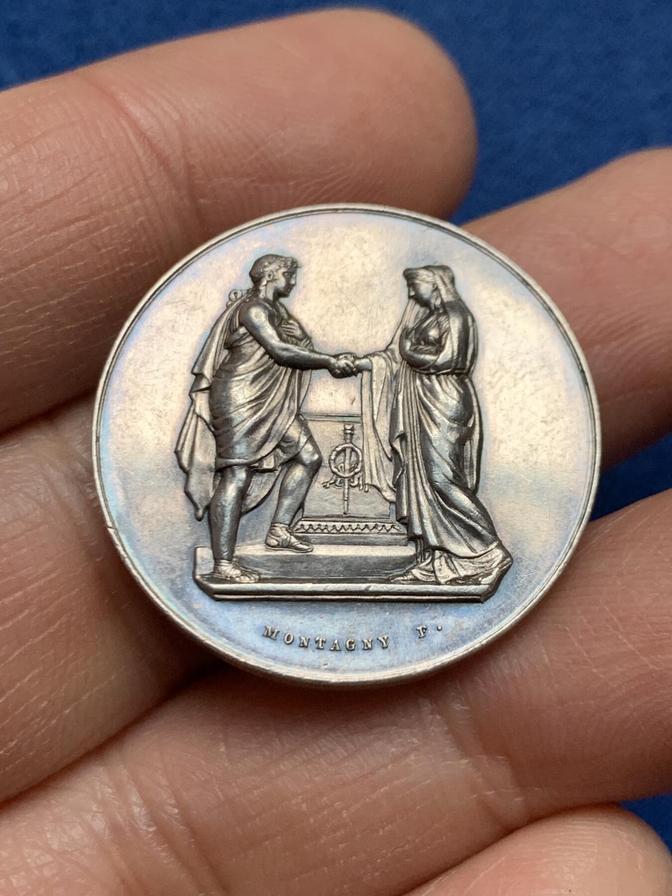 《竞宝斋》第461场 周日，周一，2场连拍 （全场包邮）欢迎送拍 法国婚礼银章 丰饶角银标 11克 27.7mm