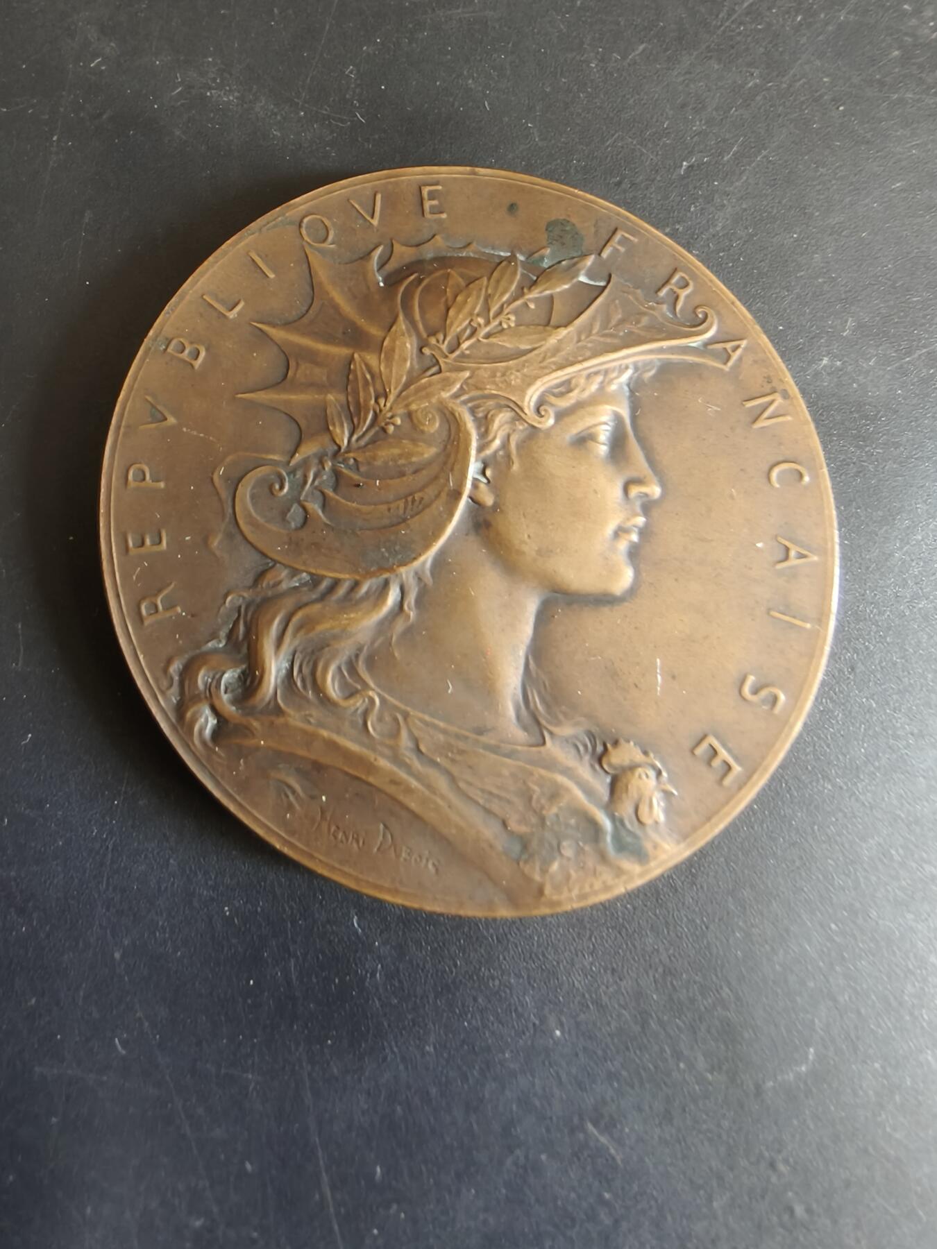 老王徽章第179期 法国战争部射击竞赛大铜章    大师亨利杜布瓦作品     戎装玛丽安娜     直径50mm     重量55.7g