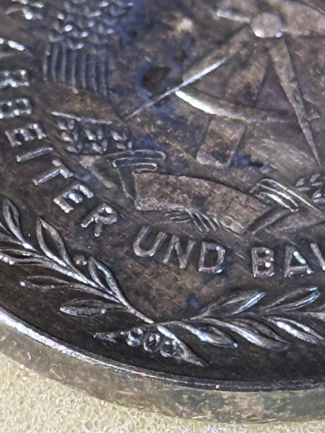 戎马世界章牌大赏第110期 东德人民军银级服役奖章，银制，少见