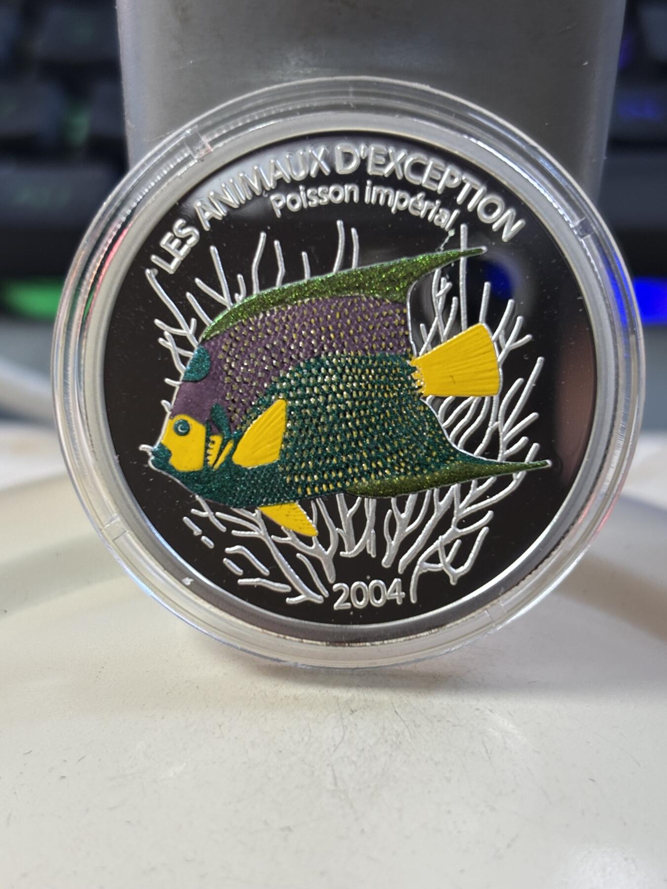 第189期拍卖 刚果2004年海洋动物系列国王鱼炫彩25克纪念银币，925银，发行5000枚