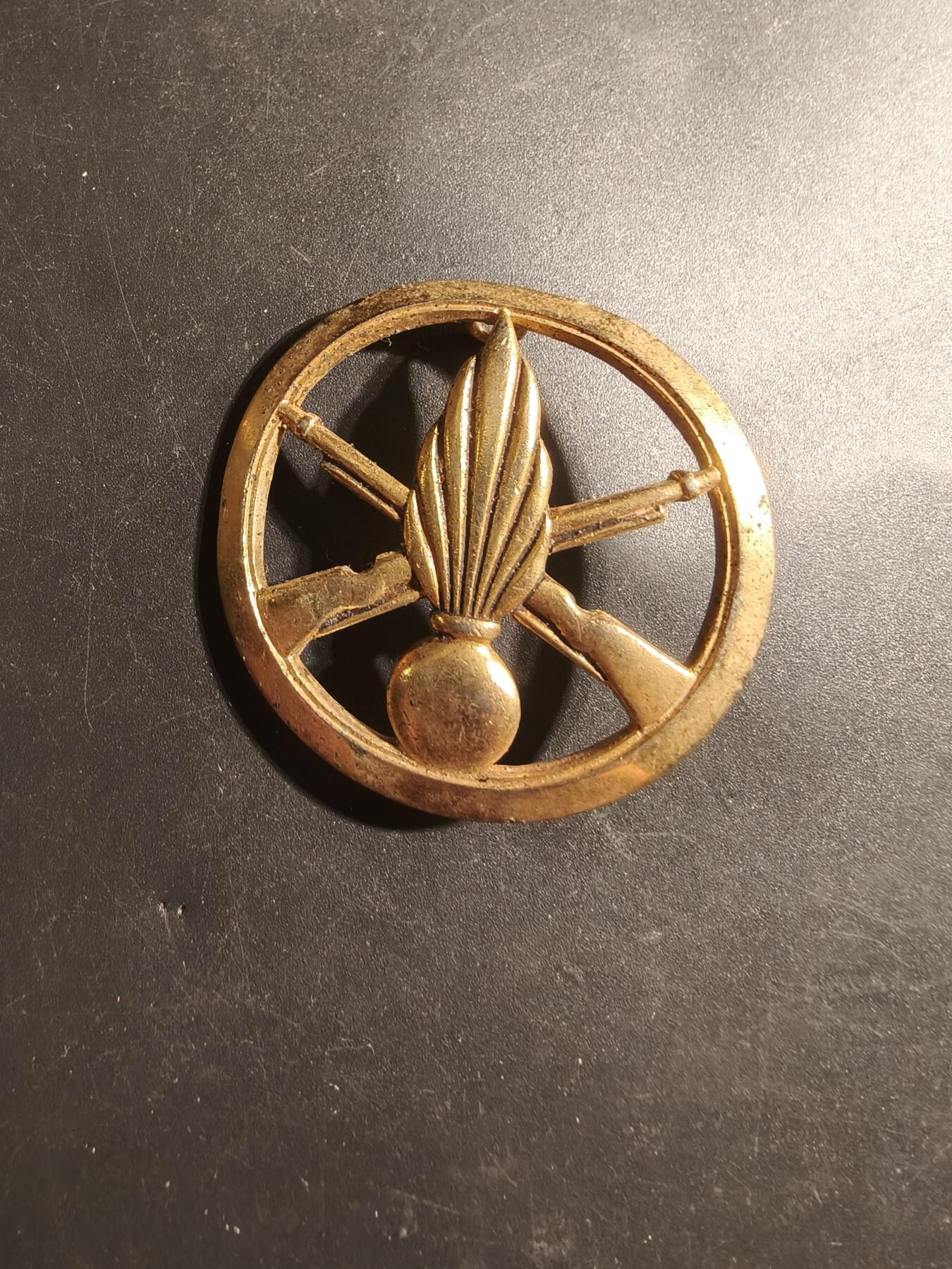 老王徽章第179期 法国步兵贝雷帽徽