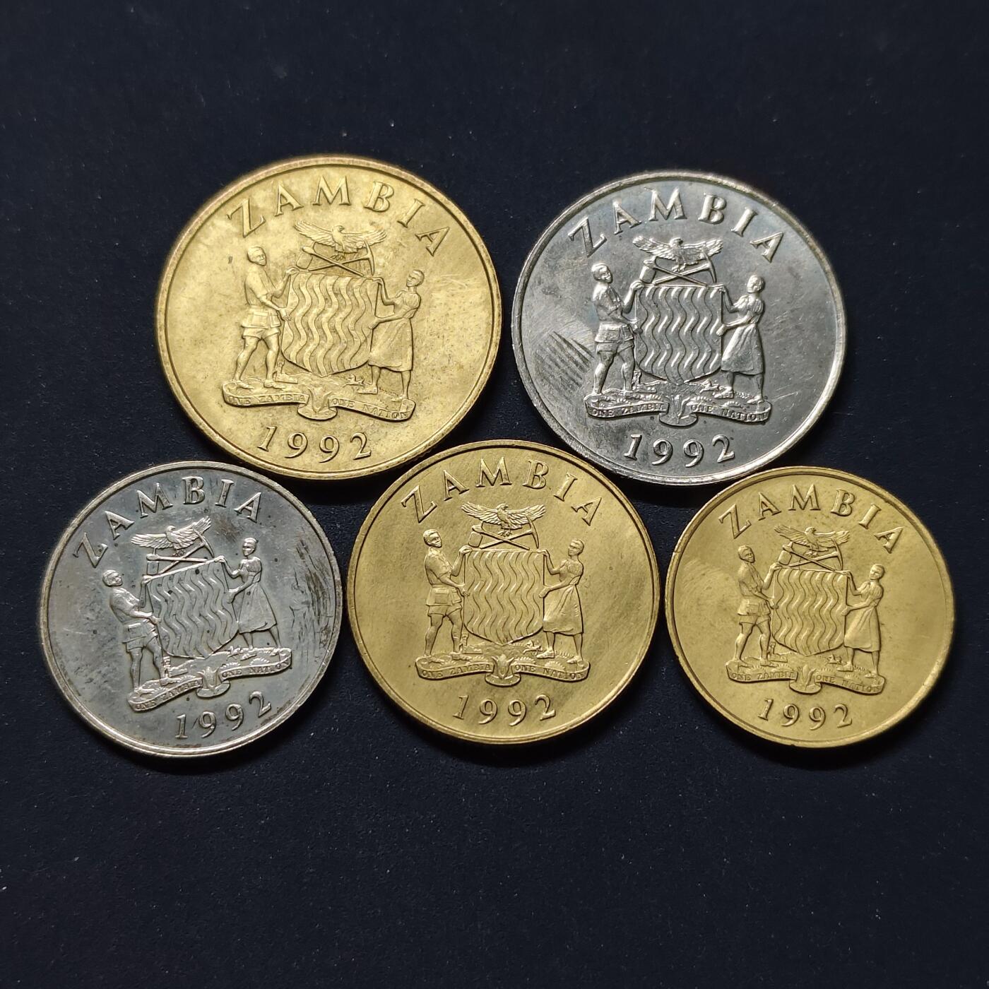 【全场包邮】纯粹捡漏拍498场-持续更新中 赞比亚1992年清年份5枚套币