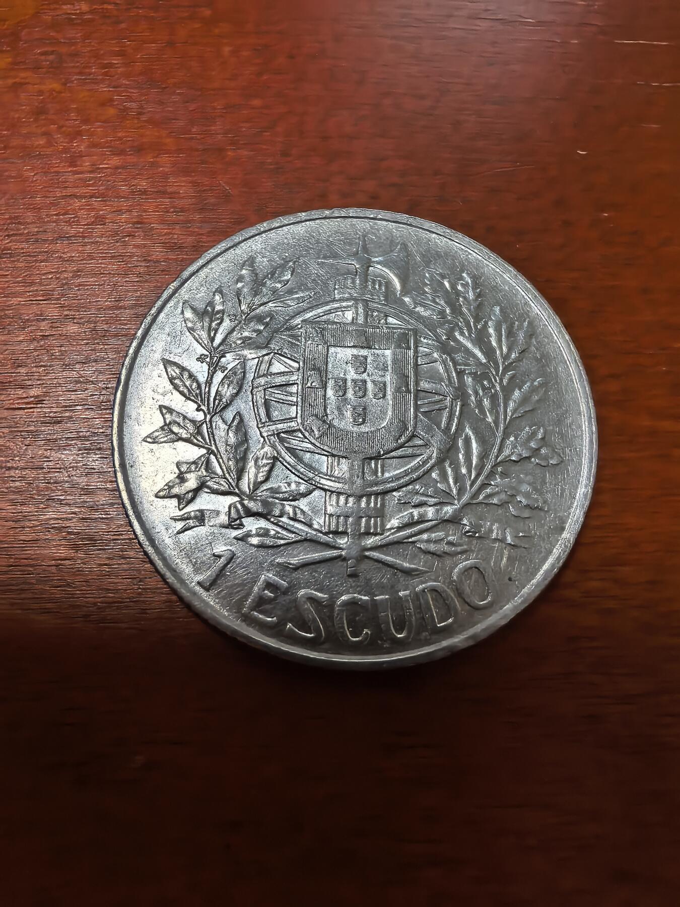 长老汇蛇年精选第九十六场拍卖 1910葡萄牙共和国的诞生女战神1埃斯库多斯银币，25克835银，稀少，书价455美金，独年份