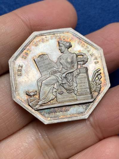 《竞宝斋》第461场 周日，周一，2场连拍 （全场包邮）欢迎送拍 - 法国鲁昂八角银质代币 蜜蜂银标 17.53克 33.3mm