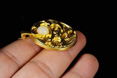上海都达杂项专场八（全场包邮）   天然镀金龙行天下嵌和田玉蛋面挂件 附鉴定证书87-353
