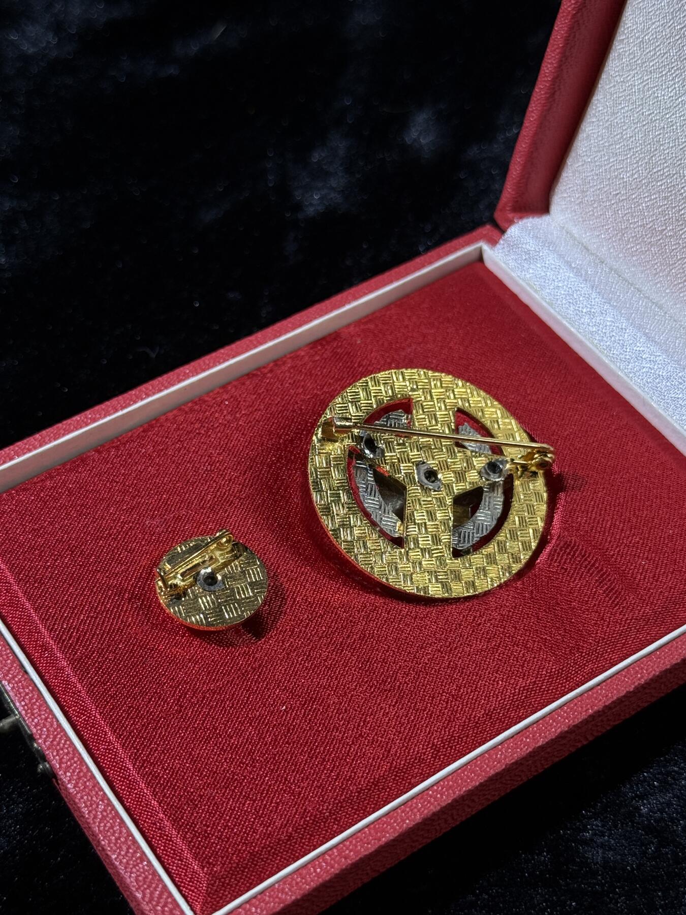 戎马世界章牌大赏第110期 工业合作社的优秀员工证章，带mini