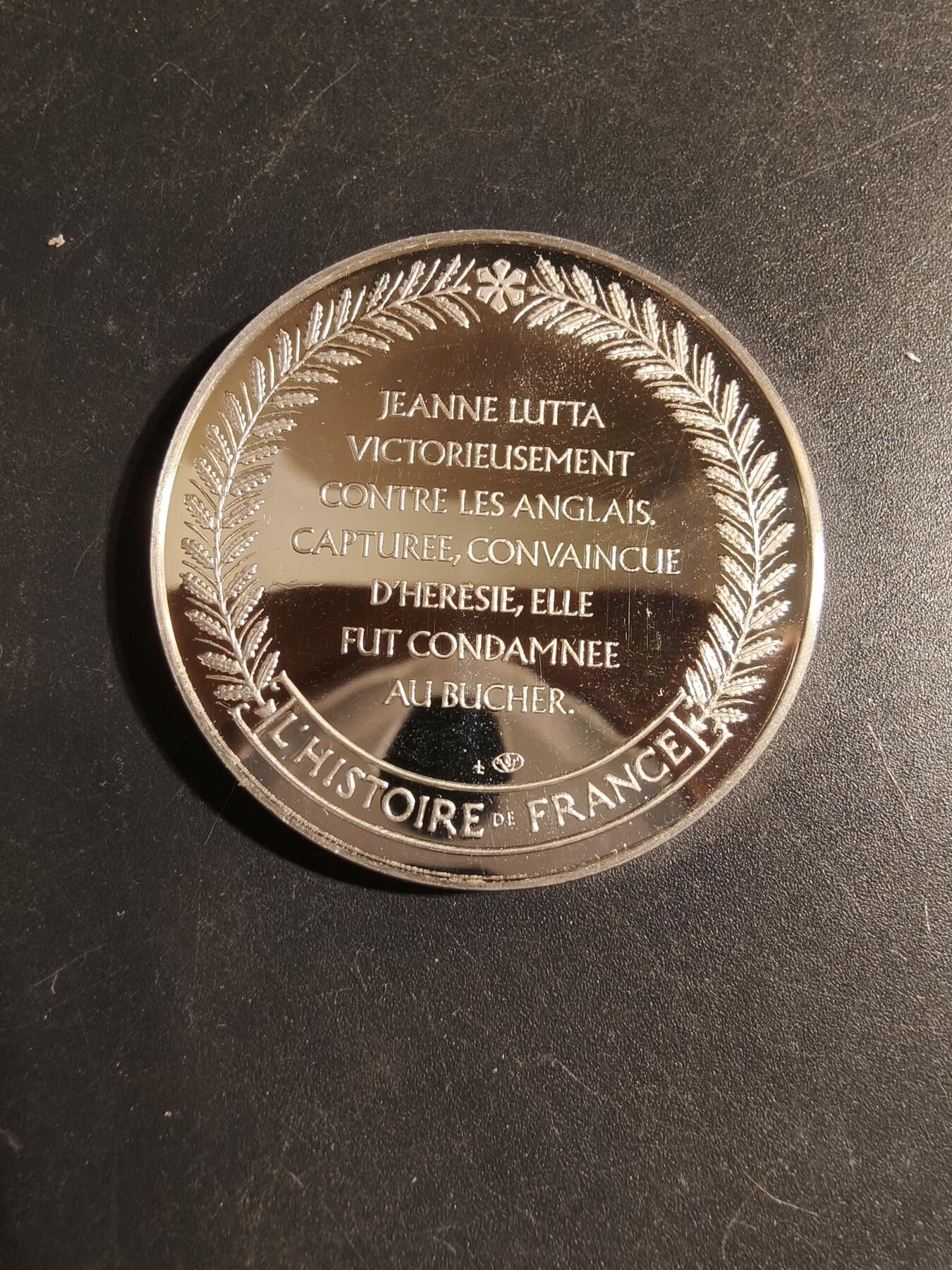 老王徽章第179期 法国历史精制镜面大银章-1429年圣女贞德解放奥尔良     950    直径39mm     重量35.9g