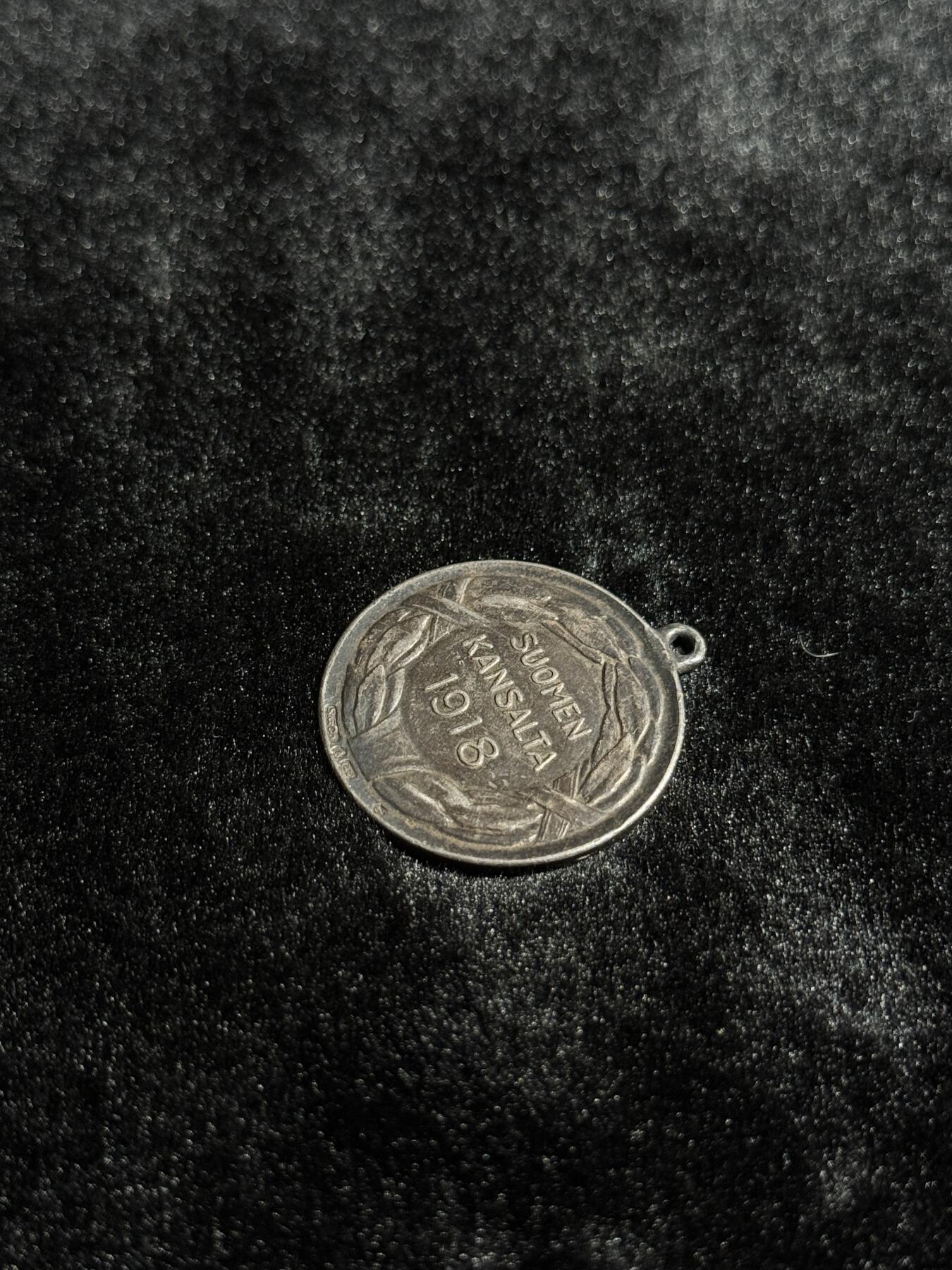 戎马世界章牌大赏第110期 少见 芬兰内战版本一级自由奖章 瑞典造 1918年银标