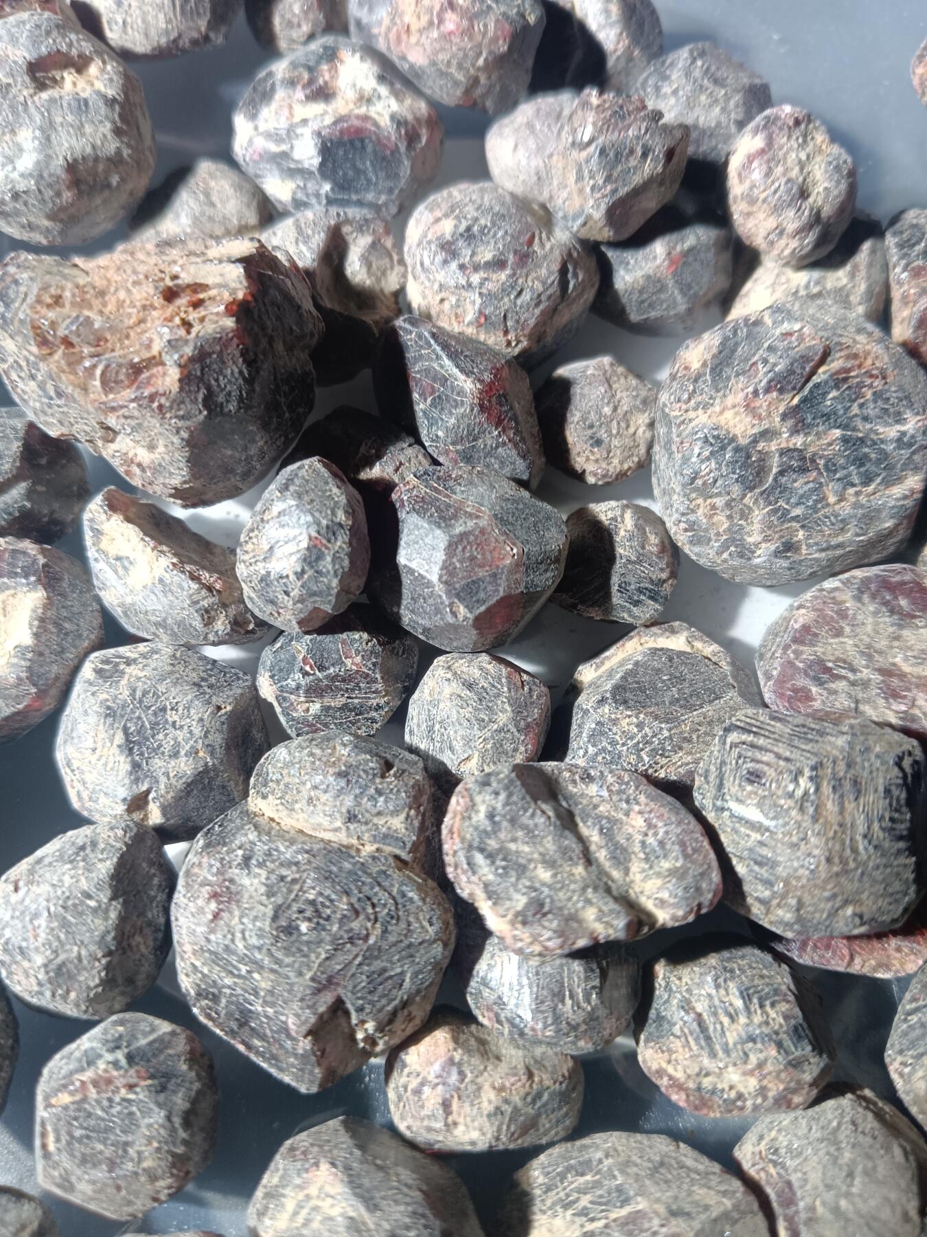 111期新疆红钱粟特钱币丝路钱币专场 4 石榴石原石