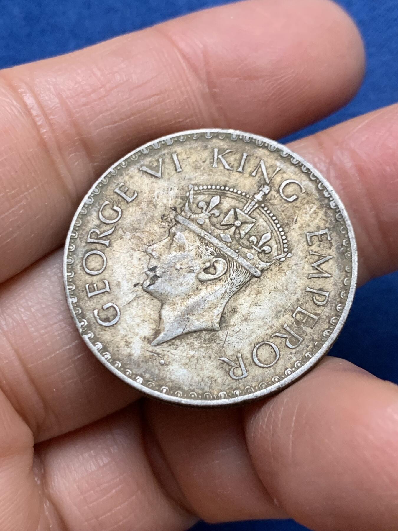 《竞宝斋》第461场 周日，周一，2场连拍 （全场包邮）欢迎送拍 英属印度1940年乔六1卢比，打制清晰，双面老味道