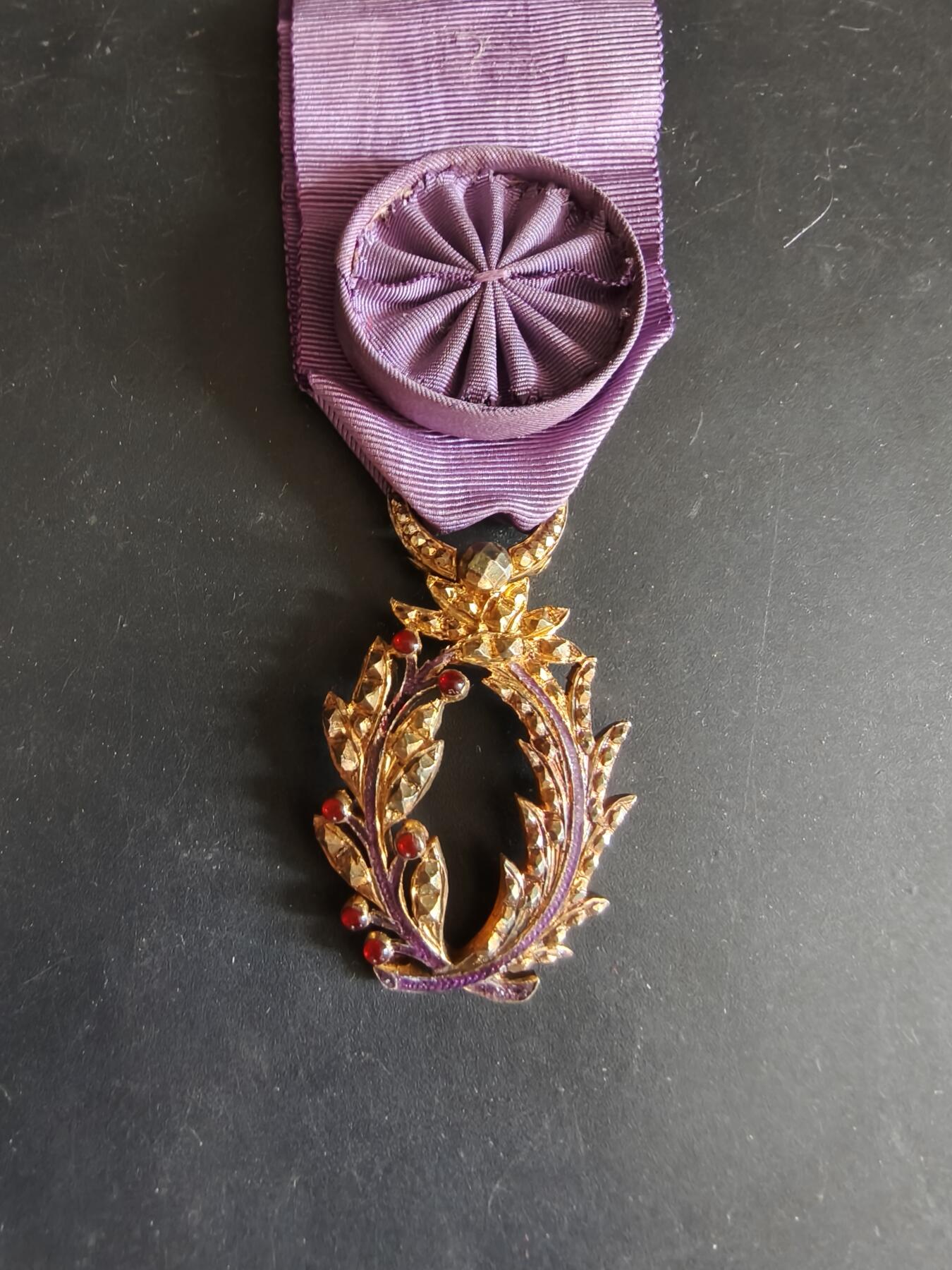 老王徽章第179期 法国军官级棕榈叶勋章      银质镀金珐琅    珠宝商高级定制版   原盒