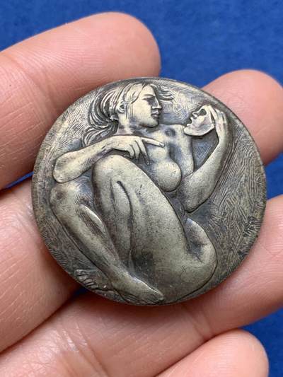 《竞宝斋》第461场 周日，周一，2场连拍 （全场包邮）欢迎送拍 - 1978年斯卡拉歌剧院二百周年纪念章，斯卡拉歌剧院位于意大利米兰，是世界最著名的歌剧院之一，始建于1778年。15.4克，35mm