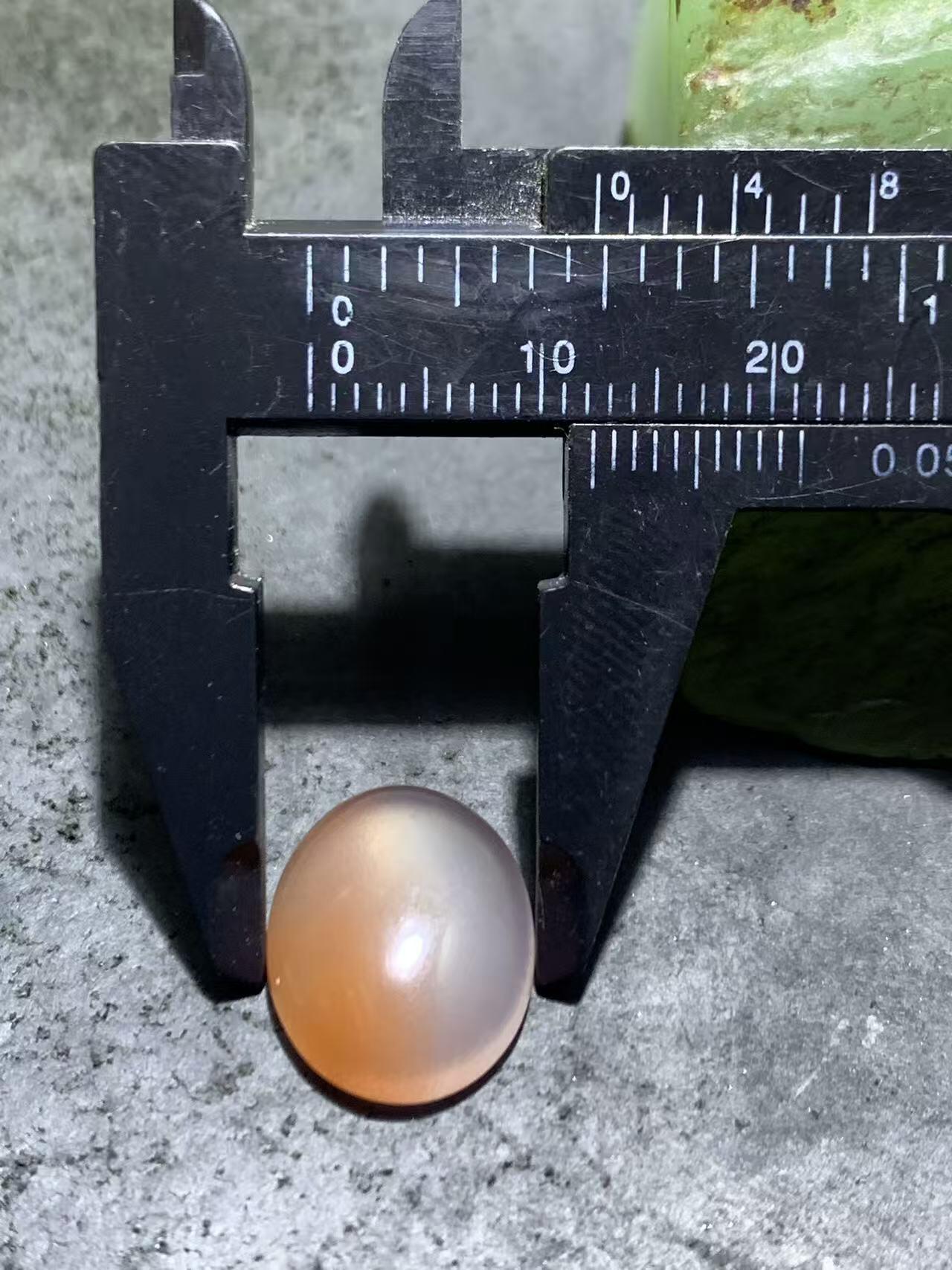 精美南红玛瑙荔枝冻飘红戒面一个，