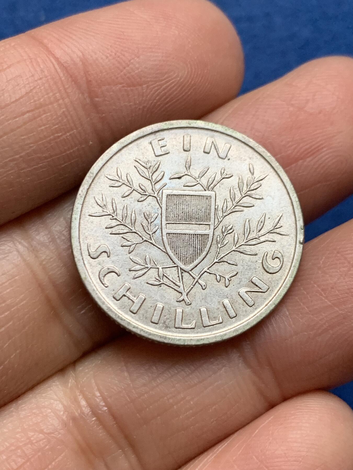 《竞宝斋》第461场 周日，周一，2场连拍 （全场包邮）欢迎送拍 奥地利1926年国会大厦1先令银币