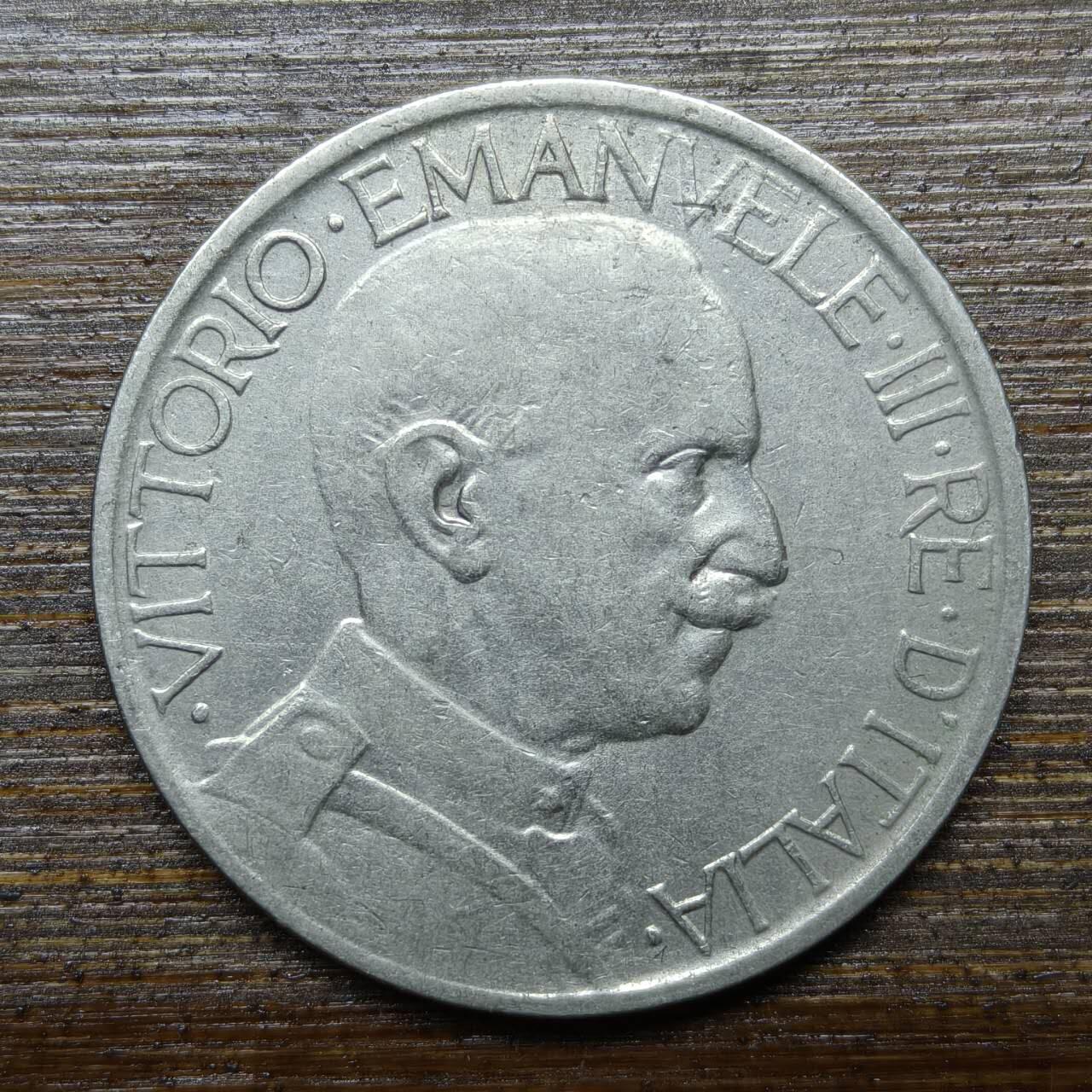 【铜匠收藏】★第140场★散币场。不寄存，30包邮。不满30元，支付5元运费。《接受代拍 代送NGC评级》 12【无寄存】意大利1924年埃马努埃尔三世斧头狮子2里拉铜镍币