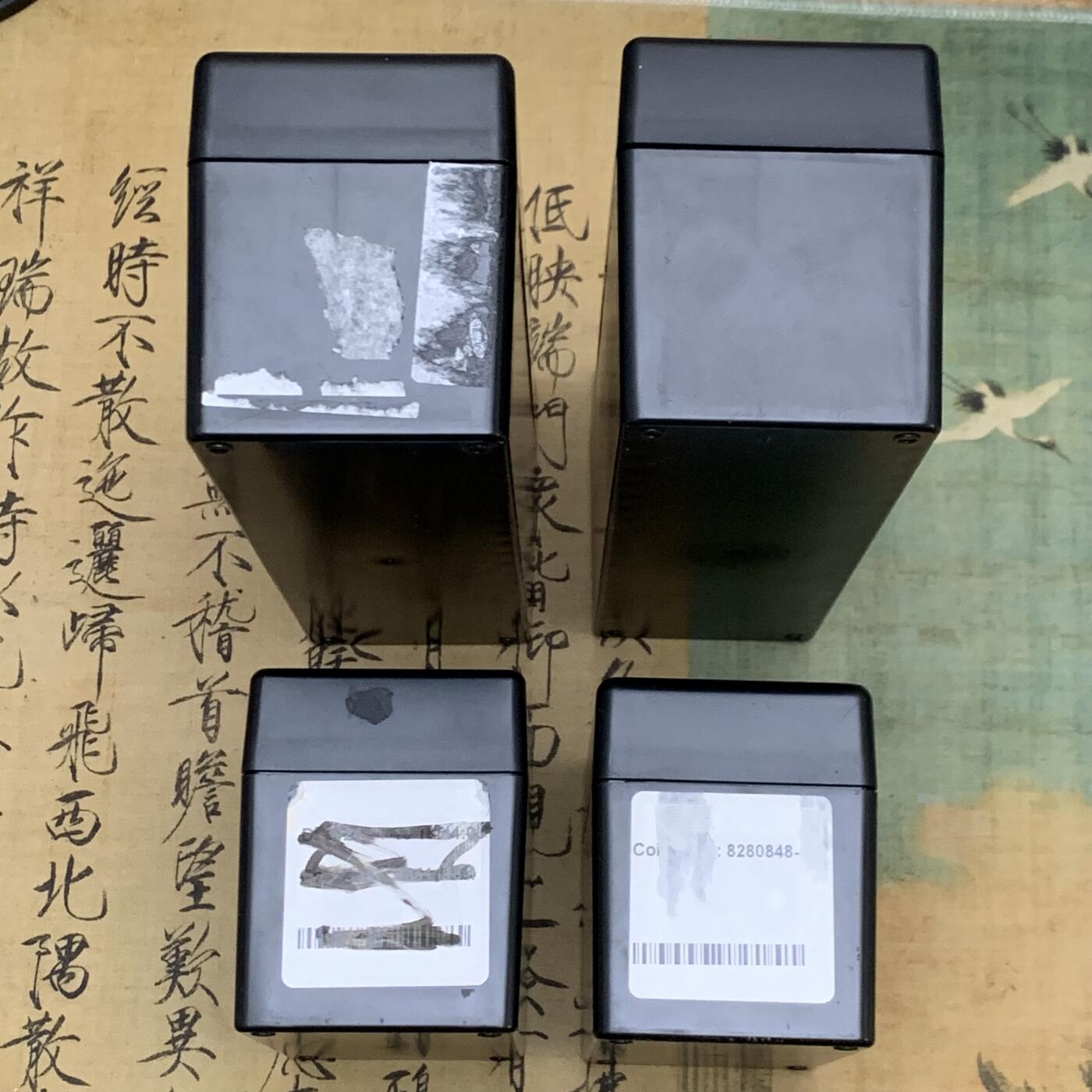 《竞宝斋》第461场 周日，周一，2场连拍 （全场包邮）欢迎送拍 四个一组 PCGS评级币正版黑色收纳盒 大号（每个可装20枚PCGS评级币）2个+ 小号（每个可装10枚PCGS评级币）2个