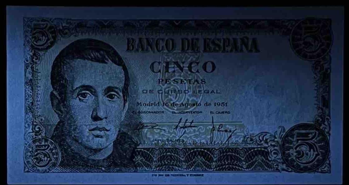 小福收藏拍卖第199期 裸钞场 本期有多张豹子号靓号 瑞士1000法郎 经典提香 毛里求斯首发年大全套 白俄罗斯5000000卢布 苏里南10000盾  爱沙尼亚  苏丹 西班牙 保加利亚 古巴等多国精美纸币 西班牙 1951年 5比塞塔 unc