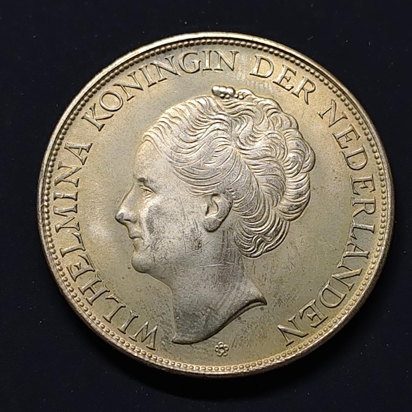 【全场包邮】纯粹捡漏拍499场-持续更新中 库拉索1944年威廉明娜女王2.5盾银币【38毫米25克72%，纯银价约504元（按28元银价估算）】