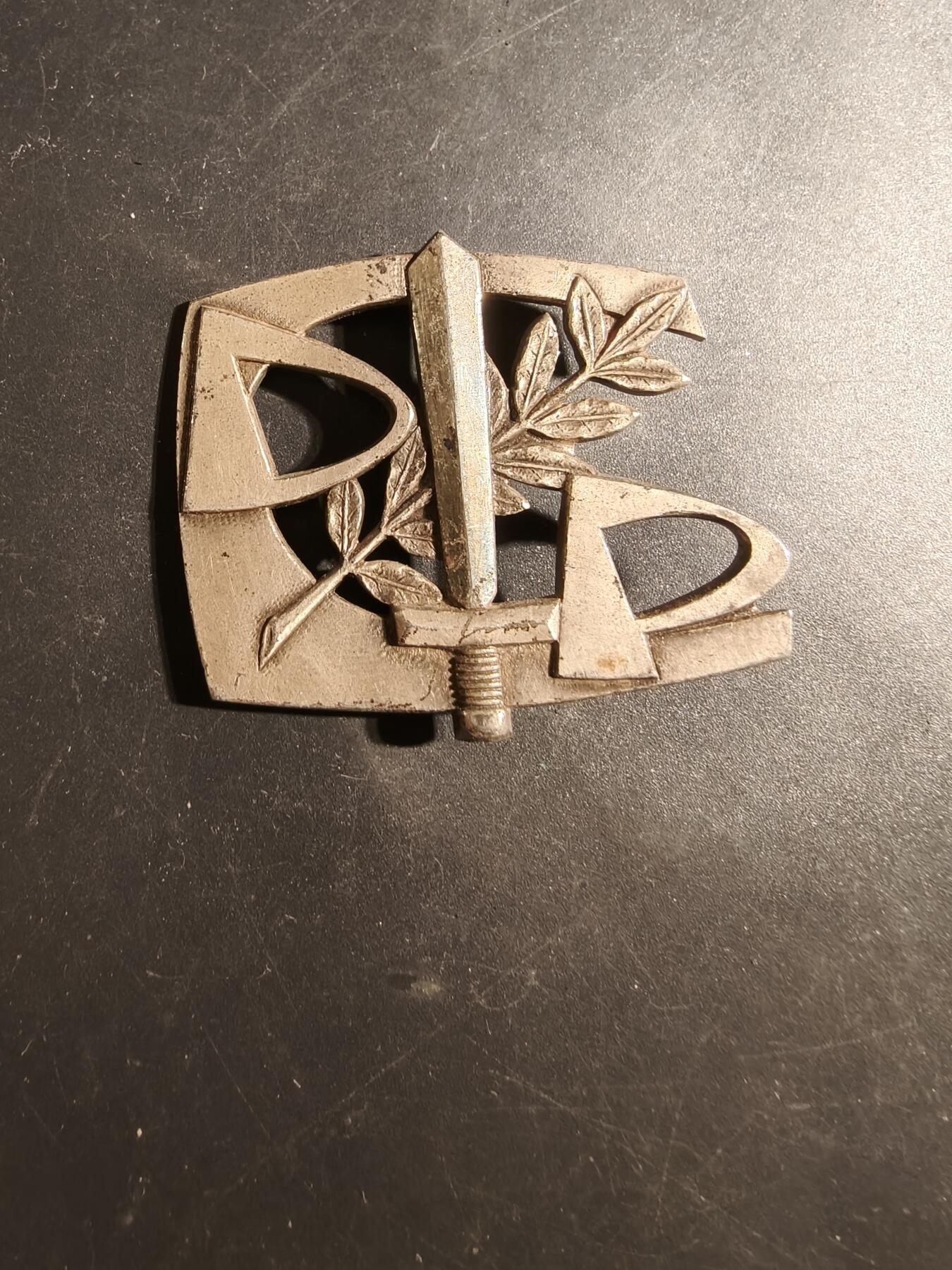 老王徽章第179期 法国退伍军人协会阿尔及利亚办事处证章