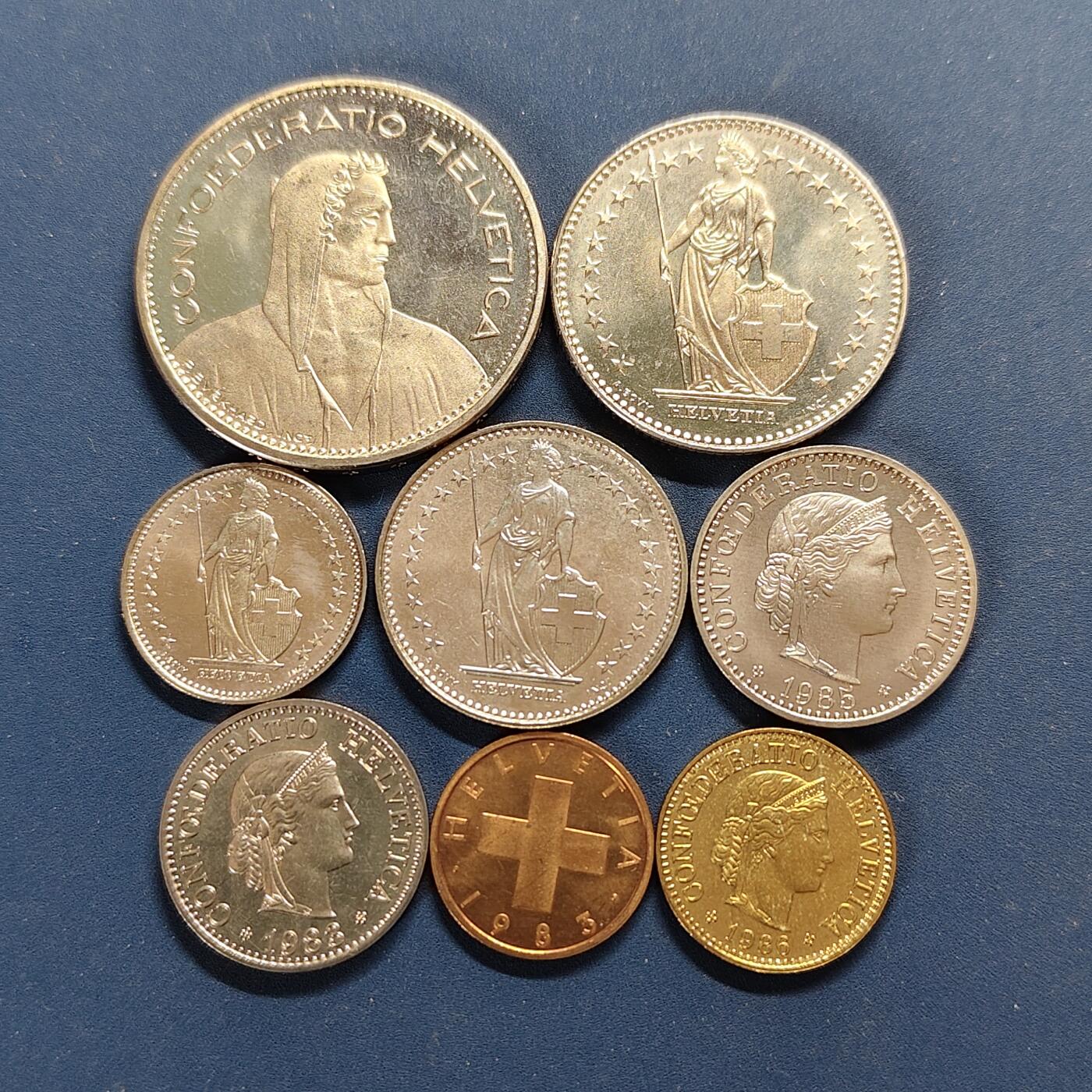 【全场包邮】纯粹捡漏拍498场-持续更新中 瑞士1983-1986年8枚套币