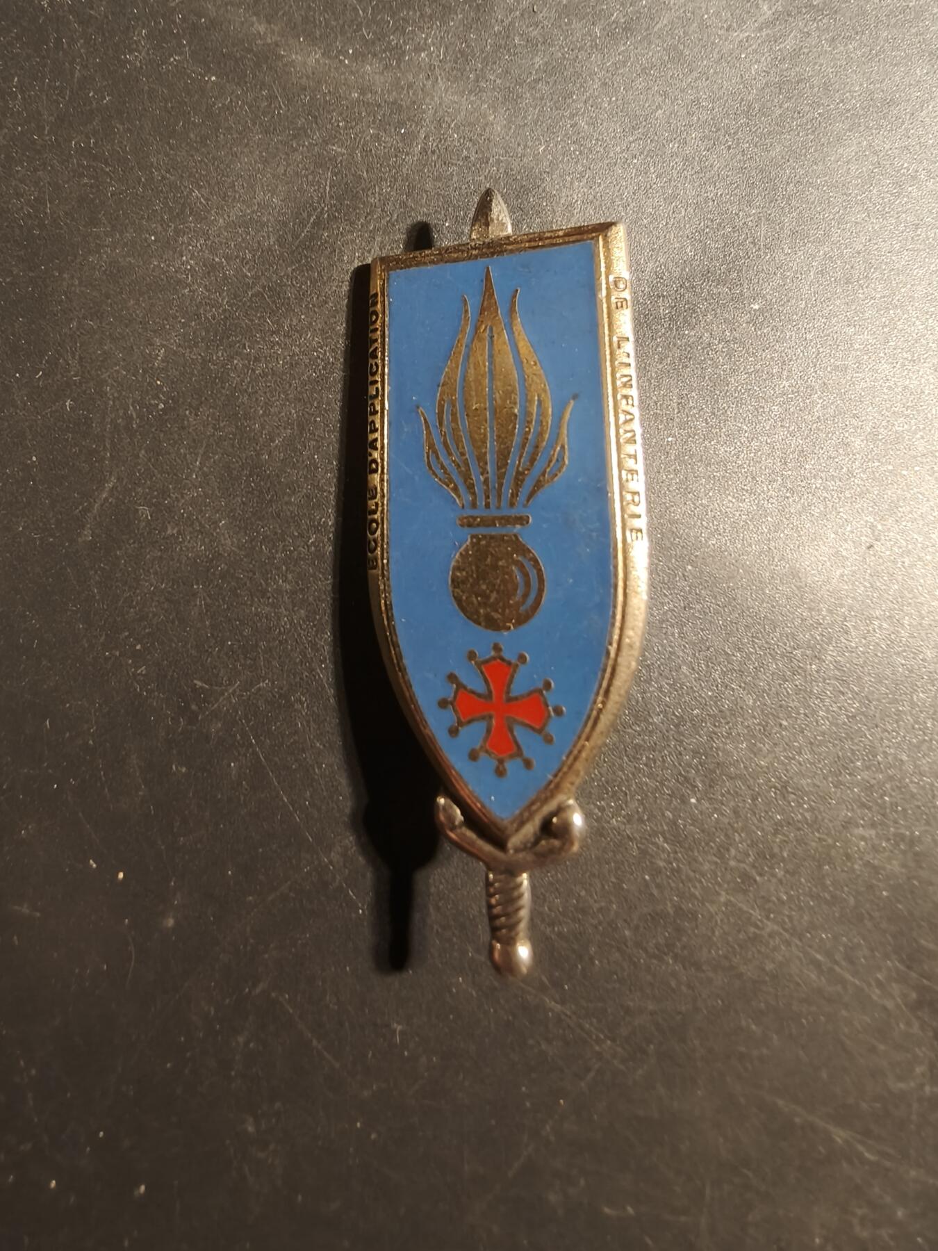 老王徽章第179期 法国步兵应用学校证章