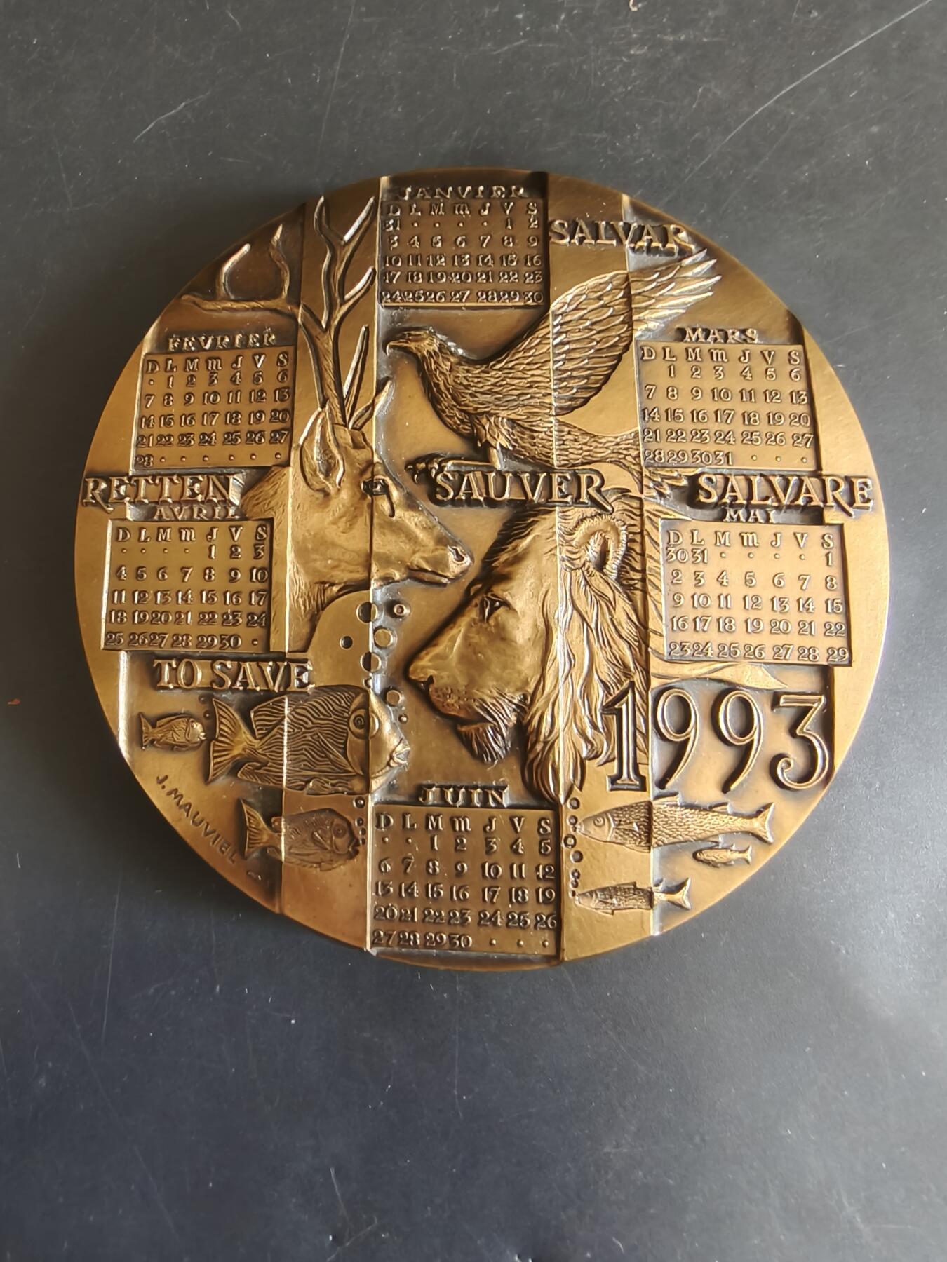 老王徽章第179期 法国1993年年历大铜章     高浮雕    直径94mm     重量713.9g