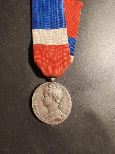 老王徽章第179期 - 法国银级劳工奖章    1958年实发    950银    11.7g