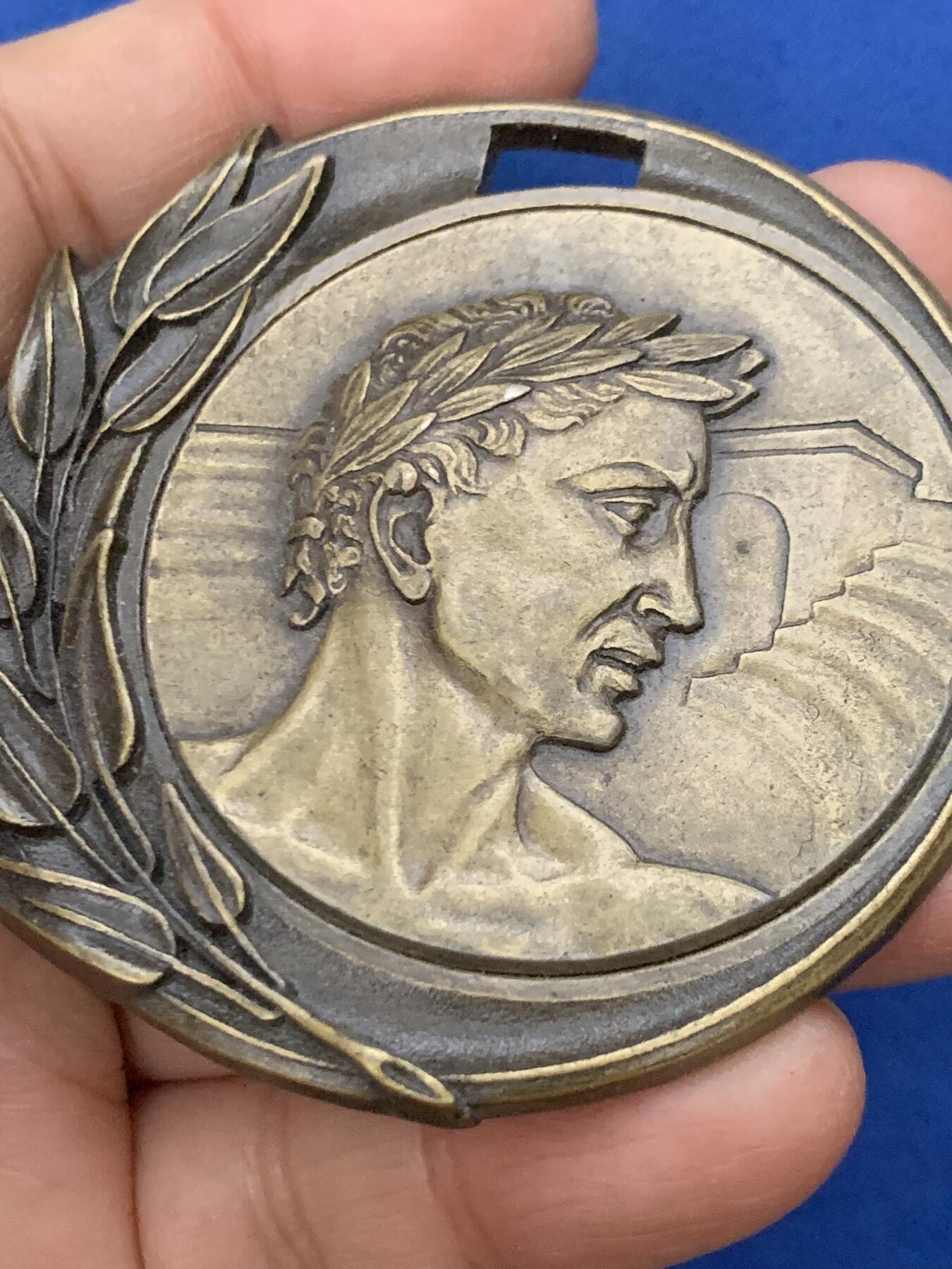 《竞宝斋》第461场 周日，周一，2场连拍 （全场包邮）欢迎送拍 塞普蒂马尼亚文学与艺术：吟游诗人 单面铜章 72.5克 66.5mm 带盒