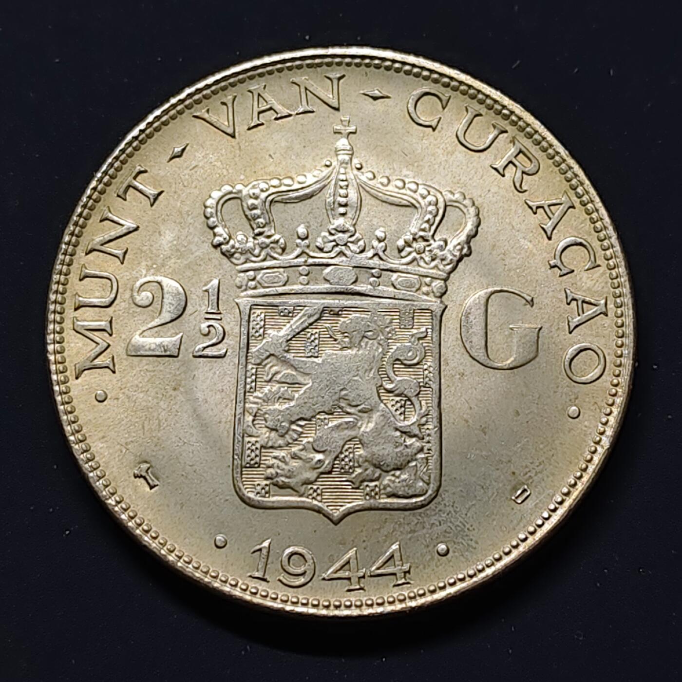 【全场包邮】纯粹捡漏拍499场-持续更新中 库拉索1944年威廉明娜女王2.5盾银币【38毫米25克72%，纯银价约504元（按28元银价估算）】