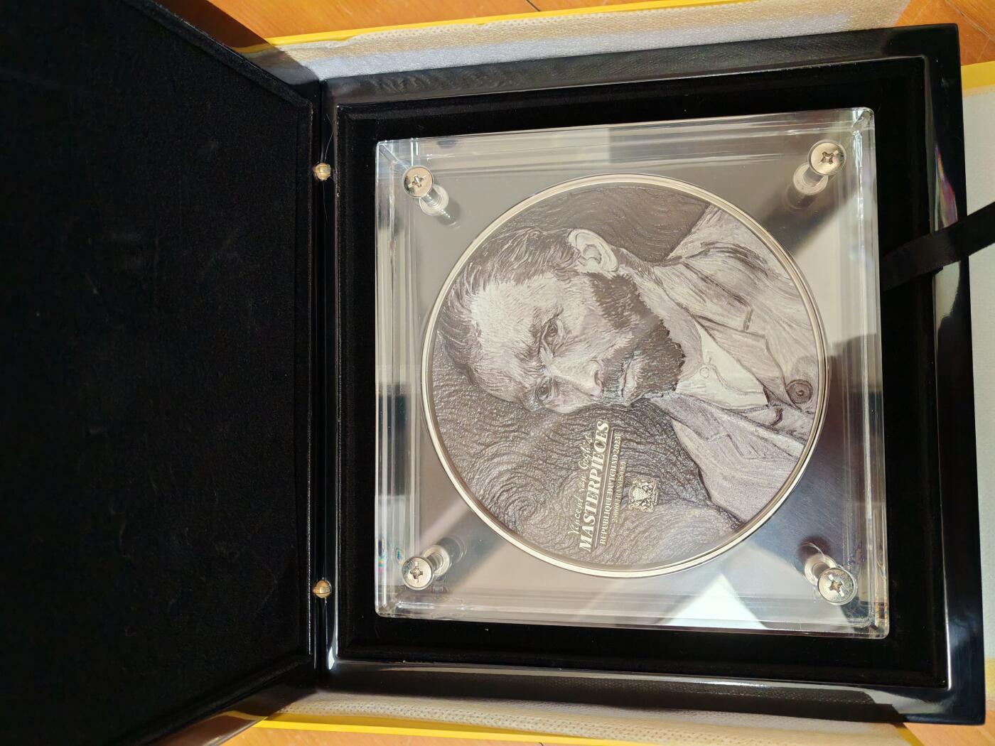 长老汇蛇年精选第九十五场拍卖 2023乍得梵高四幅画5盎司999银38盎司999铜25000法郎仿佛高浮雕币，盒证全，199枚