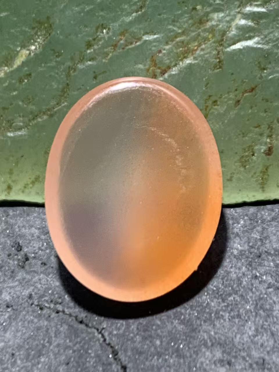 精美南红玛瑙荔枝冻飘红戒面一个，