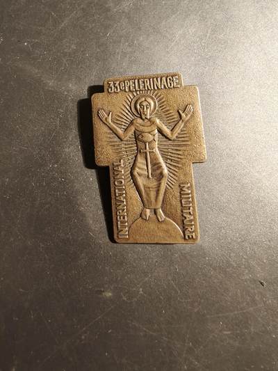 老王徽章第179期 - 法国第33届国际军事朝圣证章